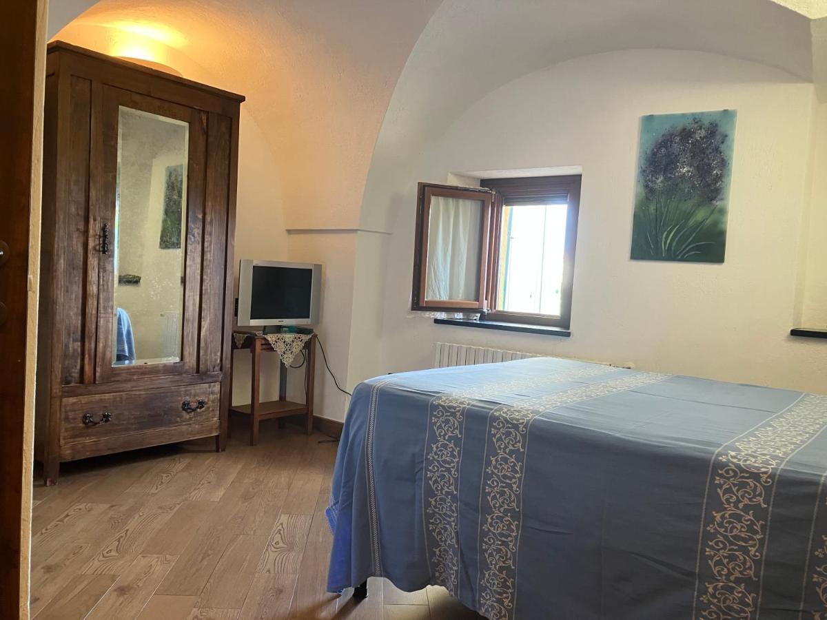 Bed & Breakfast L'Erica Finale Ligure Buitenkant foto